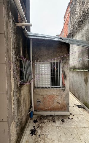 Casa à venda com 165m², 2 quartos e 2 vagasQuintal