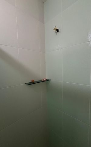Casa à venda com 165m², 2 quartos e 2 vagasBanheiro