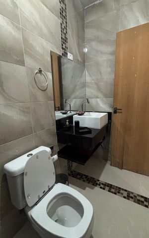 Casa à venda com 165m², 2 quartos e 2 vagasBanheiro da Suíte