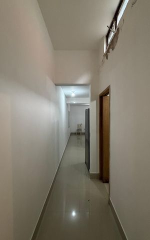 Casa à venda com 165m², 2 quartos e 2 vagasCorredor
