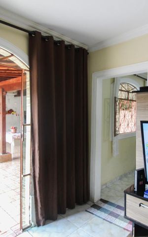 Casa à venda com 420m², 3 quartos e 3 vagas Casa à venda com 420m², 3 quartos e 3 vagasSala