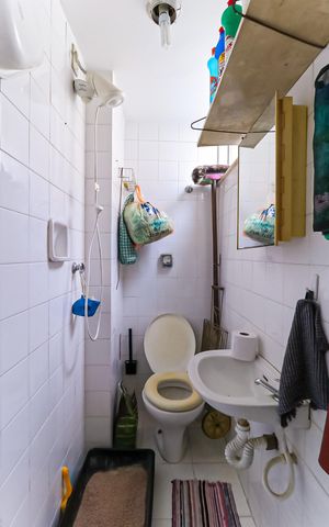 Apartamento à venda com 82m², 2 quartos e 1 vaga Apartamento à venda com 82m², 2 quartos e 1 vagaBanheiro de serviço