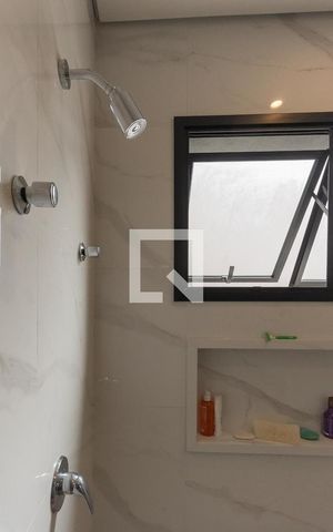 Casa à venda com 330m², 3 quartos e 4 vagas Casa à venda com 330m², 3 quartos e 4 vagasBanheiro