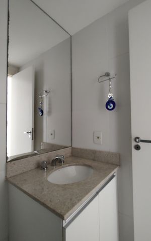Apartamento à venda com 69m², 2 quartos e 1 vagaBanheiro Social