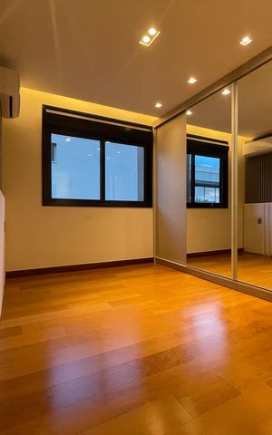 Casa à venda com 320m², 4 quartos e 4 vagas Casa à venda com 320m², 4 quartos e 4 vagasQuarto