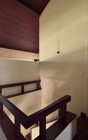 Casa de condomínio à venda com 460m², 5 quartos e 2 vagas Casa de condomínio à venda com 460m², 5 quartos e 2 vagasHall Íntimo