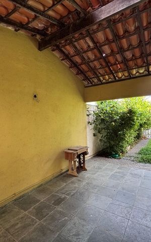 Casa de condomínio à venda com 460m², 5 quartos e 2 vagas Casa de condomínio à venda com 460m², 5 quartos e 2 vagasÁrea externa