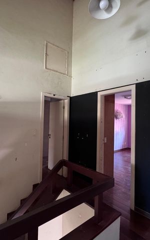 Casa de condomínio à venda com 460m², 5 quartos e 2 vagas Casa de condomínio à venda com 460m², 5 quartos e 2 vagasHall Íntimo