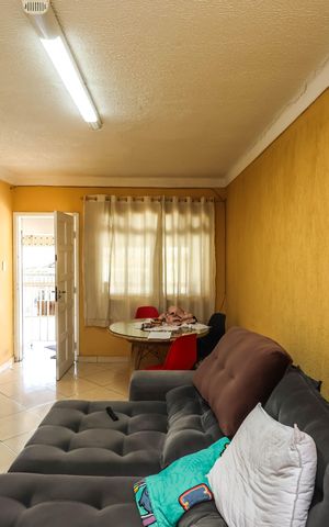 Casa à venda com 120m², 5 quartos e 2 vagas Casa à venda com 120m², 5 quartos e 2 vagasSala 1