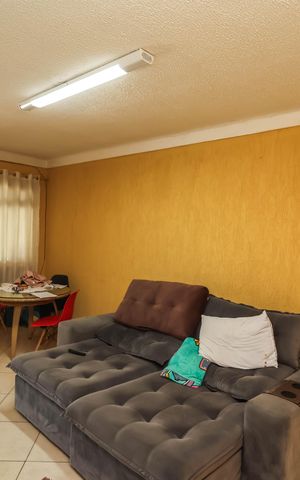 Casa à venda com 120m², 5 quartos e 2 vagas Casa à venda com 120m², 5 quartos e 2 vagasSala 1