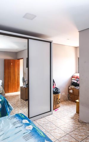 Casa à venda com 120m², 5 quartos e 2 vagas Casa à venda com 120m², 5 quartos e 2 vagasQuarto 4
