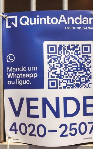 Casa à venda com 120m², 5 quartos e 2 vagas Casa à venda com 120m², 5 quartos e 2 vagasPlaca
