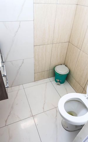 Casa à venda com 120m², 5 quartos e 2 vagas Casa à venda com 120m², 5 quartos e 2 vagasBanheiro 2
