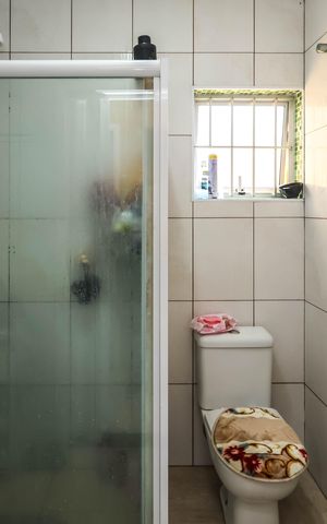 Casa à venda com 120m², 5 quartos e 2 vagas Casa à venda com 120m², 5 quartos e 2 vagasBanheiro 1