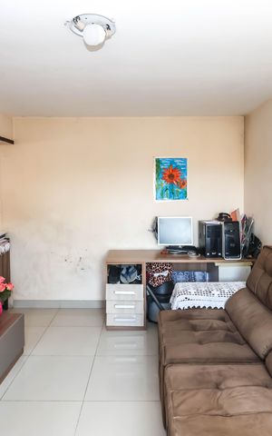 Casa à venda com 120m², 5 quartos e 2 vagas Casa à venda com 120m², 5 quartos e 2 vagasSala 2
