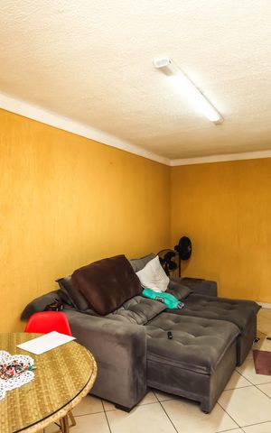 Casa à venda com 120m², 5 quartos e 2 vagas Casa à venda com 120m², 5 quartos e 2 vagasSala 1