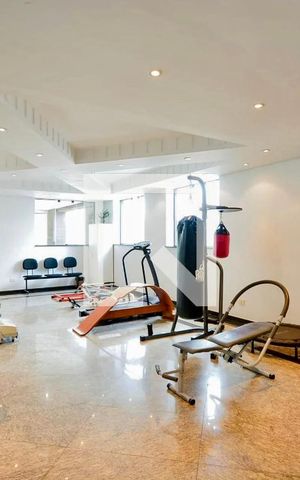 Apartamento à venda com 360m², 4 quartos e 3 vagas Apartamento à venda com 360m², 4 quartos e 3 vagasÁrea Comum - Academia