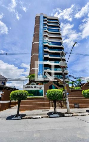 Apartamento à venda com 360m², 4 quartos e 3 vagas Apartamento à venda com 360m², 4 quartos e 3 vagasFachada