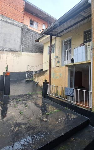 Casa à venda com 275m², 5 quartos e 4 vagas