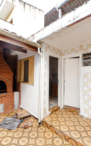 Casa à venda com 250m², 3 quartos e 2 vagasÁrea externa