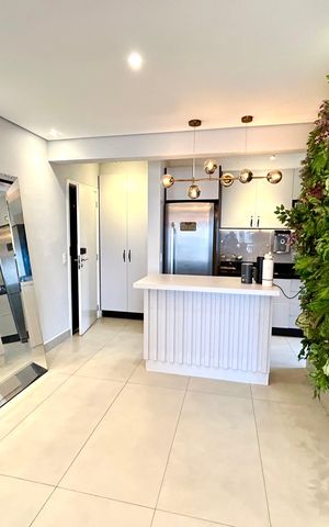 Apartamento à venda com 86m², 2 quartos e 1 vaga Apartamento à venda com 86m², 2 quartos e 1 vagaSala