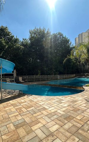 Apartamento à venda com 79m², 2 quartos e 2 vagas Apartamento à venda com 79m², 2 quartos e 2 vagasÁrea comum - Piscina
