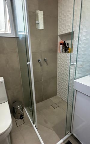 Apartamento à venda com 79m², 2 quartos e 2 vagas Apartamento à venda com 79m², 2 quartos e 2 vagasBanheiro da Suíte