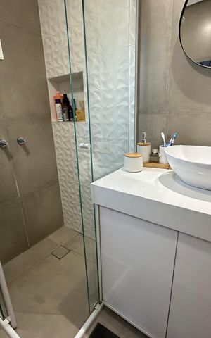 Apartamento à venda com 79m², 2 quartos e 2 vagas Apartamento à venda com 79m², 2 quartos e 2 vagasBanheiro da Suíte
