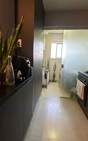 Apartamento à venda com 79m², 2 quartos e 2 vagas Apartamento à venda com 79m², 2 quartos e 2 vagasCozinha
