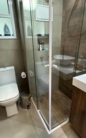 Apartamento à venda com 79m², 2 quartos e 2 vagas Apartamento à venda com 79m², 2 quartos e 2 vagasBanheiro social