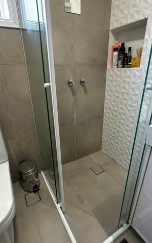 Apartamento à venda com 79m², 2 quartos e 2 vagas Apartamento à venda com 79m², 2 quartos e 2 vagasBanheiro da Suíte
