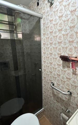 Casa à venda com 195m², 3 quartos e 4 vagasBanheiro 2
