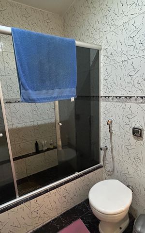 Casa à venda com 195m², 3 quartos e 4 vagasBanheiro 1