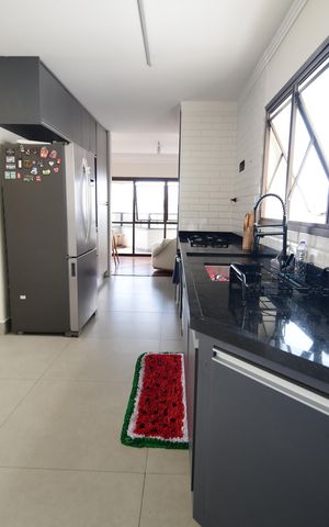 Apartamento à venda com 240m², 4 quartos e 2 vagasCozinha
