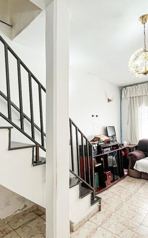 Casa à venda com 464m², 3 quartos e 4 vagas Casa à venda com 464m², 3 quartos e 4 vagasSala