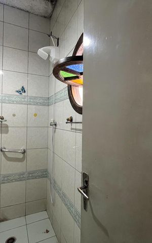Casa à venda com 464m², 3 quartos e 4 vagas Casa à venda com 464m², 3 quartos e 4 vagasBanheiro da Suíte 1