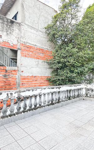 Casa à venda com 464m², 3 quartos e 4 vagas Casa à venda com 464m², 3 quartos e 4 vagasVaranda da suíte 2