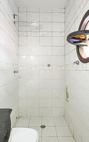 Casa à venda com 464m², 3 quartos e 4 vagas Casa à venda com 464m², 3 quartos e 4 vagasBanheiro da Suíte 2
