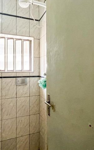 Casa à venda com 464m², 3 quartos e 4 vagas Casa à venda com 464m², 3 quartos e 4 vagasBanheiro Social