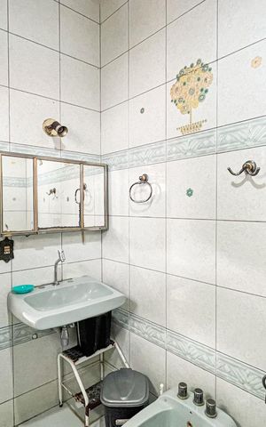 Casa à venda com 464m², 3 quartos e 4 vagas Casa à venda com 464m², 3 quartos e 4 vagasBanheiro da Suíte 1