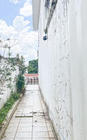 Casa à venda com 464m², 3 quartos e 4 vagas Casa à venda com 464m², 3 quartos e 4 vagasQuintal