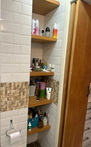 Apartamento à venda com 70m², 2 quartos e 2 vagas Apartamento à venda com 70m², 2 quartos e 2 vagasBanheiro