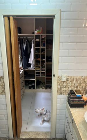 Apartamento à venda com 70m², 2 quartos e 2 vagas Apartamento à venda com 70m², 2 quartos e 2 vagasBanheiro