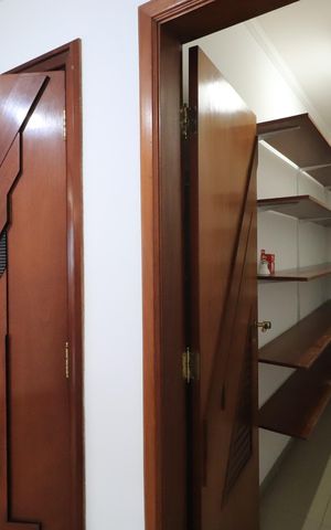 Apartamento para alugar com 280m², 3 quartos e 3 vagasArmario