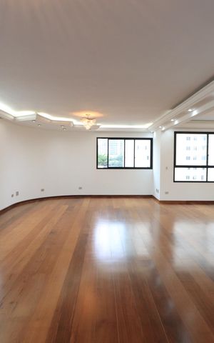 Apartamento para alugar com 280m², 3 quartos e 3 vagasSala