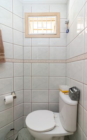 Casa de condomínio à venda com 178m², 3 quartos e 3 vagas Casa de condomínio à venda com 178m², 3 quartos e 3 vagasLavabo