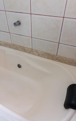 Casa de condomínio à venda com 178m², 3 quartos e 3 vagas Casa de condomínio à venda com 178m², 3 quartos e 3 vagasBanheiro da Suíte