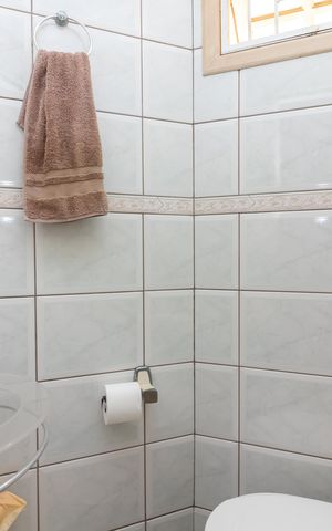Casa de condomínio à venda com 178m², 3 quartos e 3 vagas Casa de condomínio à venda com 178m², 3 quartos e 3 vagasLavabo