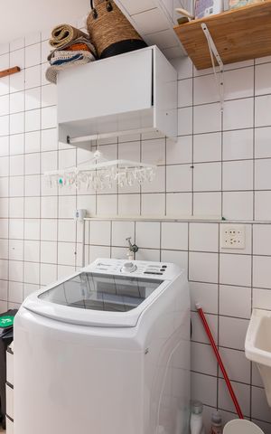 Casa de condomínio à venda com 178m², 3 quartos e 3 vagas Casa de condomínio à venda com 178m², 3 quartos e 3 vagasÁrea de Serviço