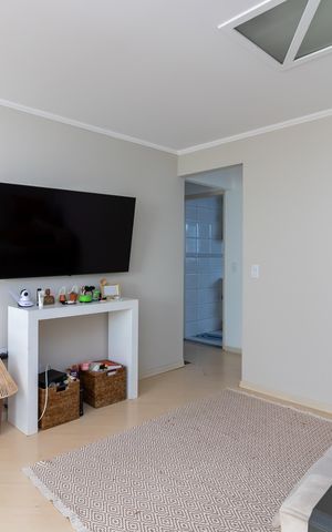 Casa de condomínio à venda com 178m², 3 quartos e 3 vagas Casa de condomínio à venda com 178m², 3 quartos e 3 vagasSala de Estar